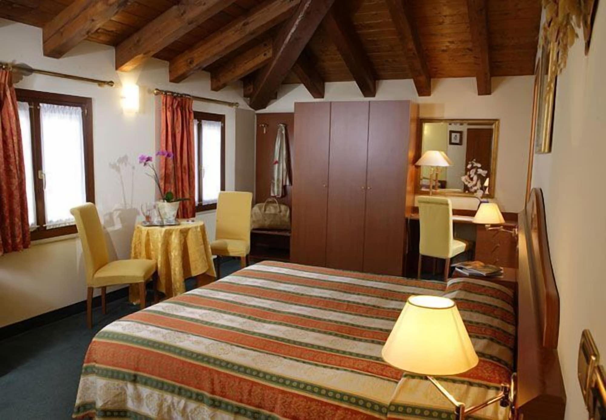 Hotel Antico Moro Chirignago-Zelarino Buitenkant foto