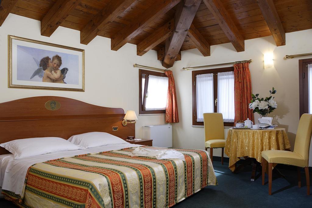 Hotel Antico Moro Chirignago-Zelarino Buitenkant foto